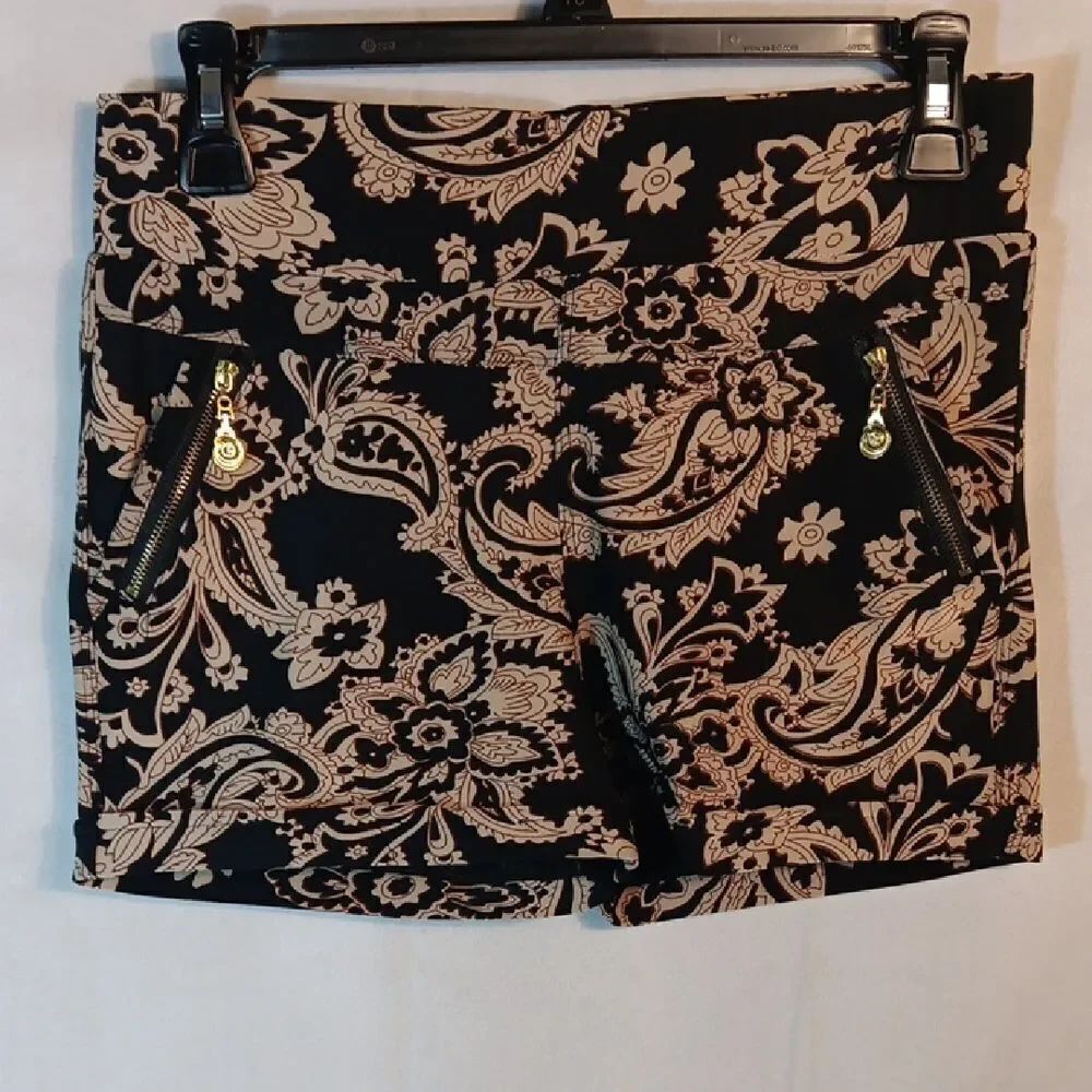 Black and Tan Paisley Shorts with Pockets